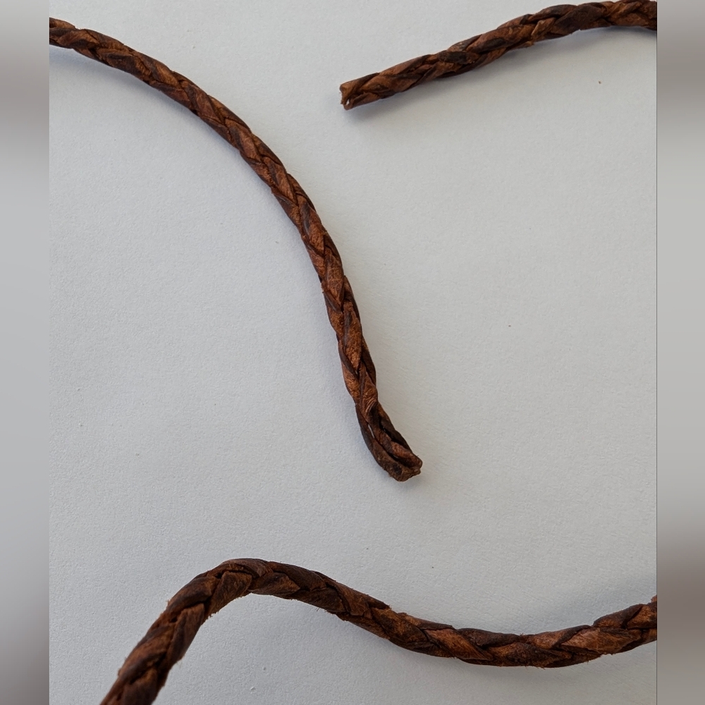 VTG LARGE WOOD HEART W/LEATHER NECKLACE - Picture 5 of 8